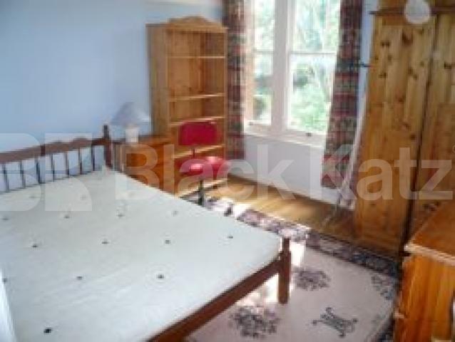 			NEW ON THE MARKET!!!, 2 Bedroom, 1 bath, 1 reception Flat			 Princes Avenue, MUSWELL HILL N10